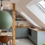 Daire Maisonette-wohnung Mit See-& Bergblick, Sauna