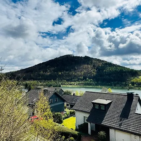 Maisonette-wohnung Mit See-& Bergblick, Sauna * Winterberg